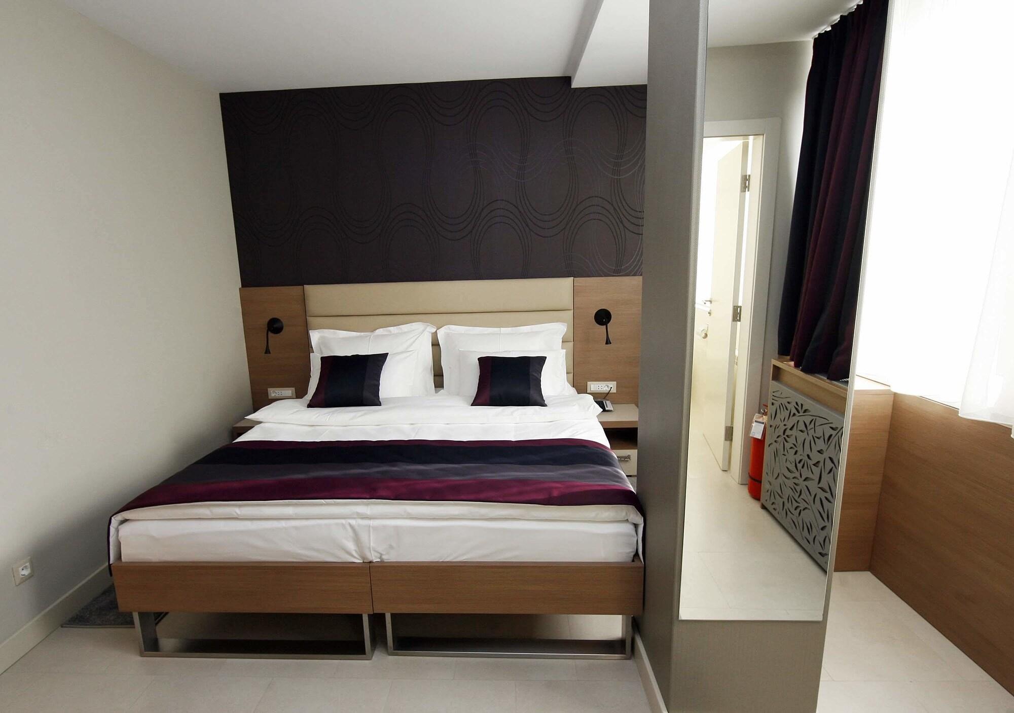 בלגרד Hotel Srbija Garden-Free Parking מראה חיצוני תמונה