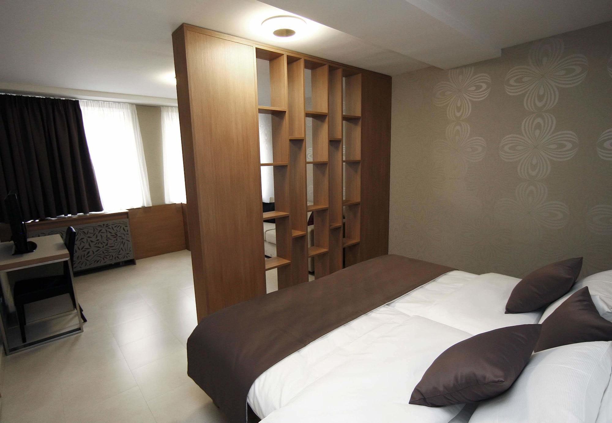 בלגרד Hotel Srbija Garden-Free Parking מראה חיצוני תמונה